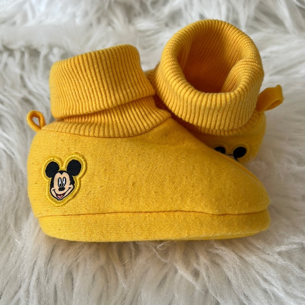 Disney Mickey Mouse infant slippers-size 0-6m